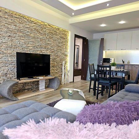Apartments Cats Warna Exterior foto