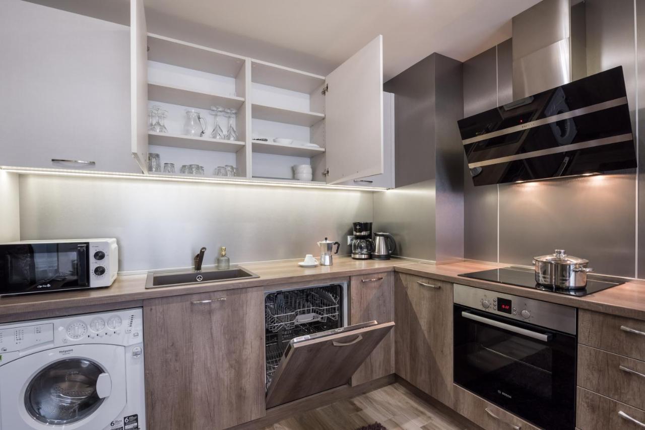 Apartments Cats Warna Exterior foto